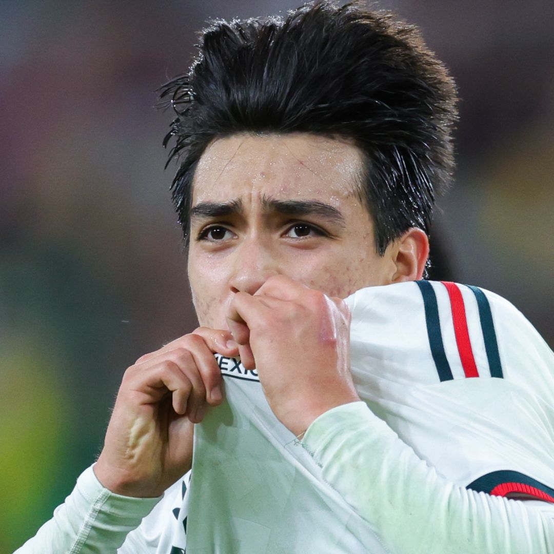 Gilberto Mora durante un partido con la Selección Mexicana